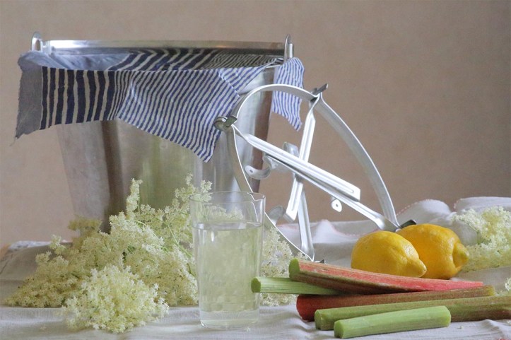 Flädersafttillverkning