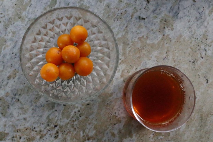 Körsbärskornell- och lingonsaft